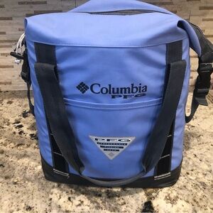 Columbia PFG insulated travel bag.